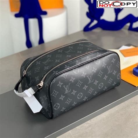 badetuch louis vuitton|Toilet Pouch Other Monogram Canvas .